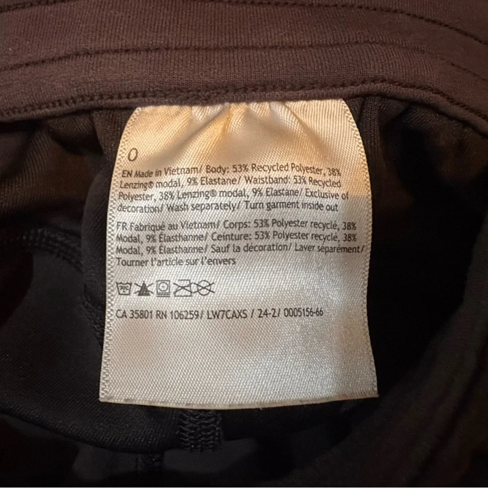 Lululemon Black Shorts - Picture 4 of 4